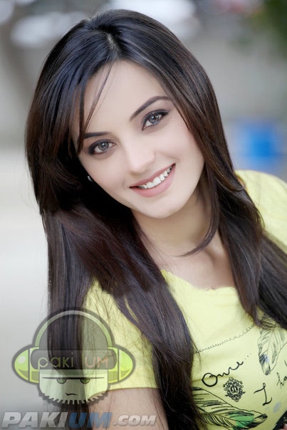 Sadia Khan Portfolio Pictures - Sadia-Khan-Pakistani-Film_Drama-Actress-34